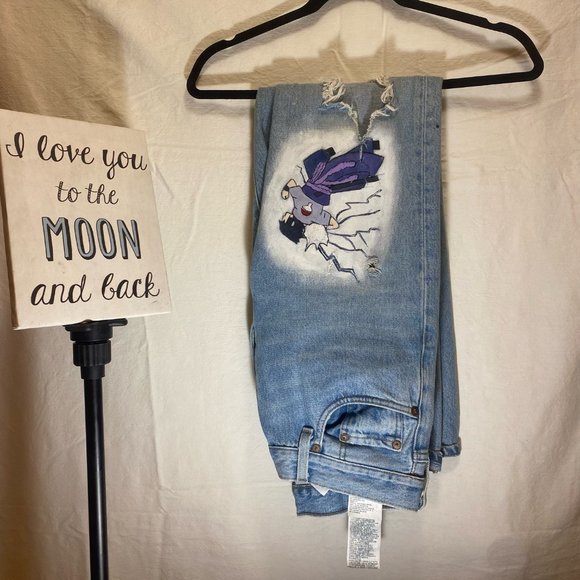 One of a kind hand painted Levi Jeans size 27 - Picture 2 of 3
